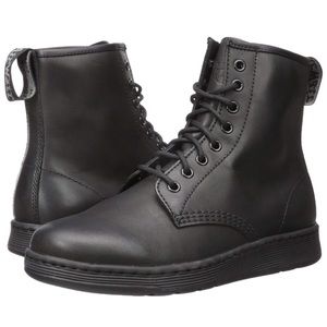 Dr. Marten Newton Leather Boot Sz9 *NEW*